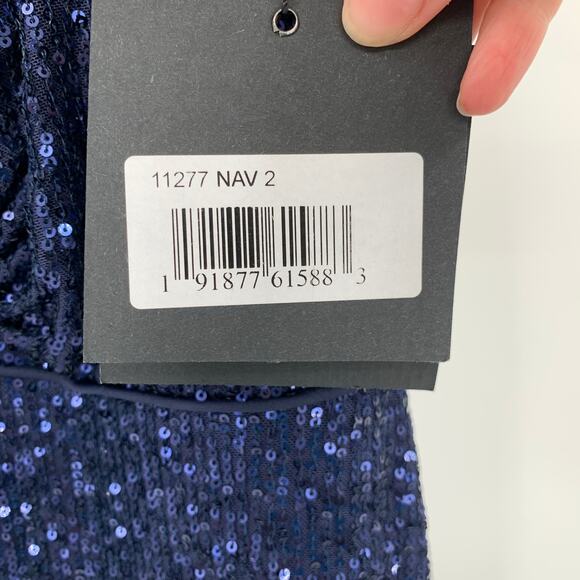 MAC DUGGAL Dress Size 2 Evening Gown Sequin Navy Blue Halter V Neck NEW - Picture 6 of 10